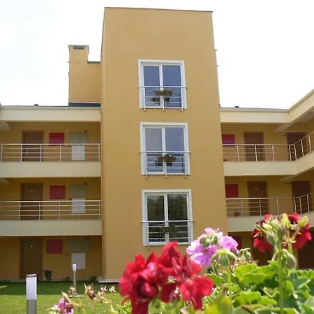 Aparthotel Unikent Evleri *